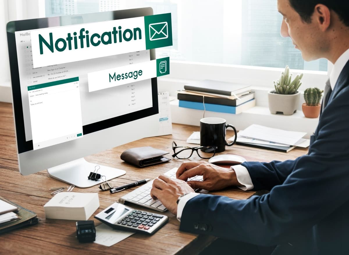 Advantages and Disadvantages of Email Marketing for UAE Businesses